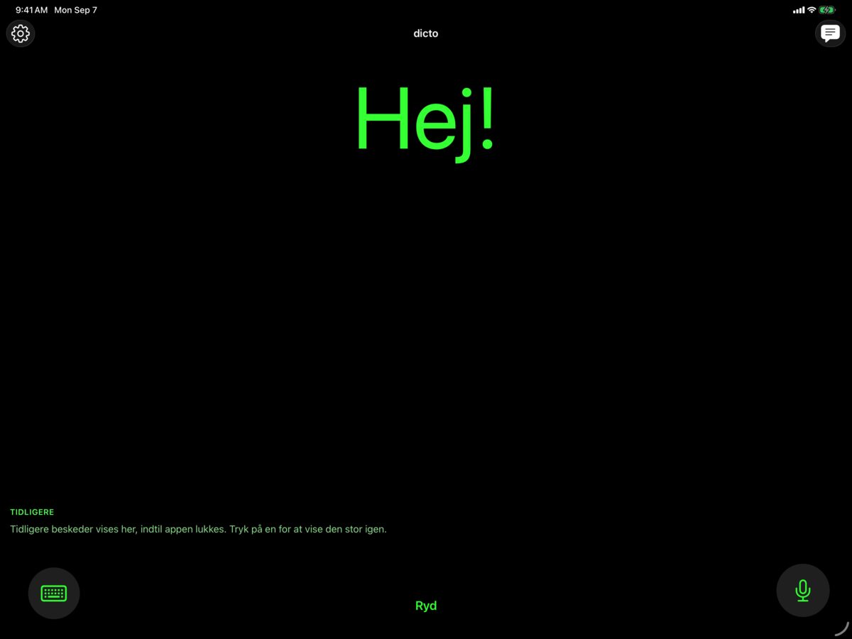 dicto på iPad med hilsenen Hej! i stor tekst