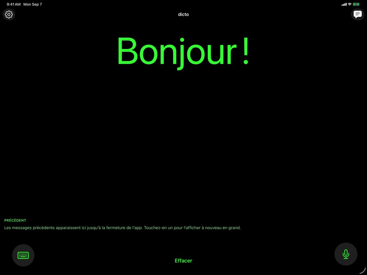 dicto sur iPad affichant le salut Bonjour ! en grand texte